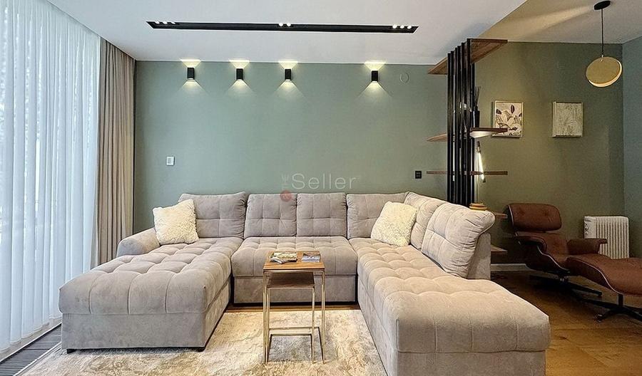 Terase generoase cu vederea spre padure - 16