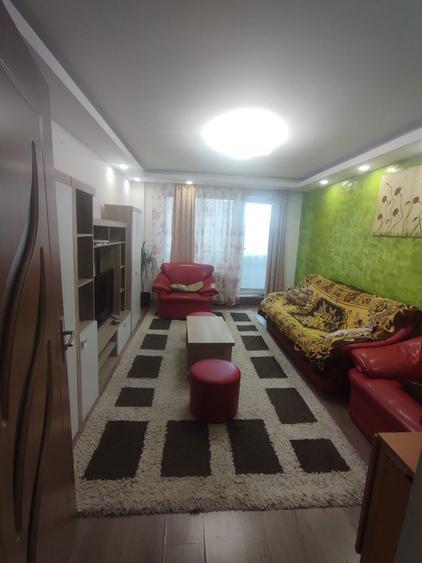 Inchiriez apartament cu 3 camere in Tudor zona Fortuna - 1