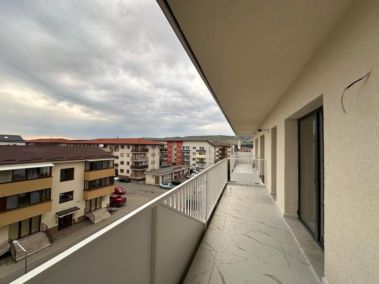 Apartament cu 2 camere semidecomandat în Florești