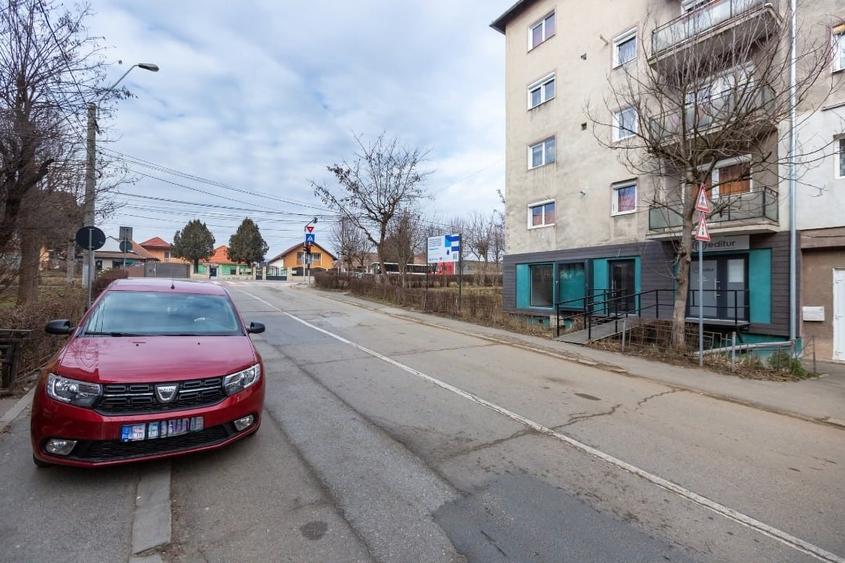 Spațiu comercial cu vizibilitate excelentă – ideal pentru francize și servicii, - 1