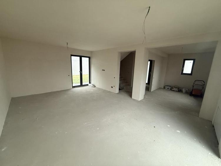 Duplex cu garaj 5 camere - 123,57 mp utili -  Floresti! - 1