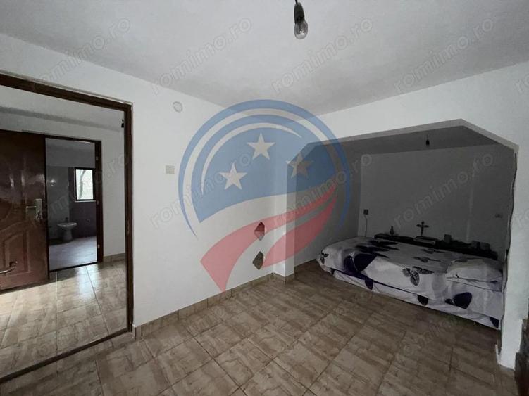CASA CU TEREN 2500 MP LA 23 KM DE CRAIOVA CU TEAVA DE GAZE - 5