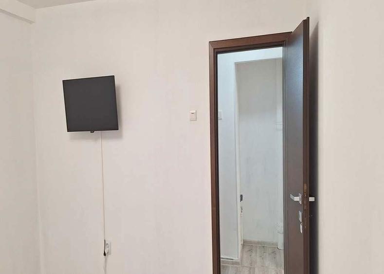 Vand apartament renovat, cu centrala proprie, 2 camere Ferdinand - 5