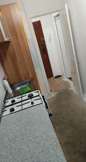 Proprietar inchiriez apartament o camera zona Bucovina. - 8