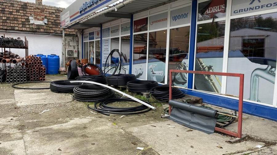 Spatiu cu teren 1000 mp pe bd Cetatii - 3