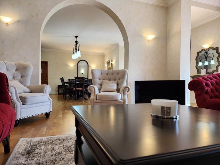 Baneasa Vila cu piscina si curte interioara - 2