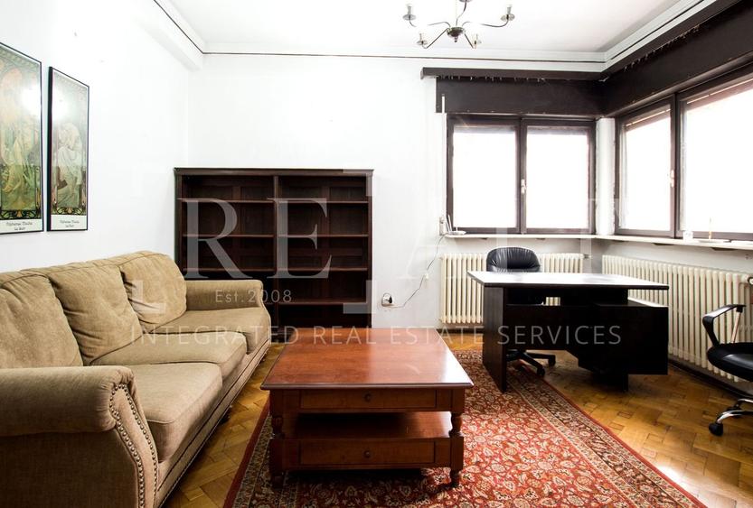 Inchiriere casa, vila 5 camere | Arhitectura deosebita, Curte | Stefan cel Mare - 2