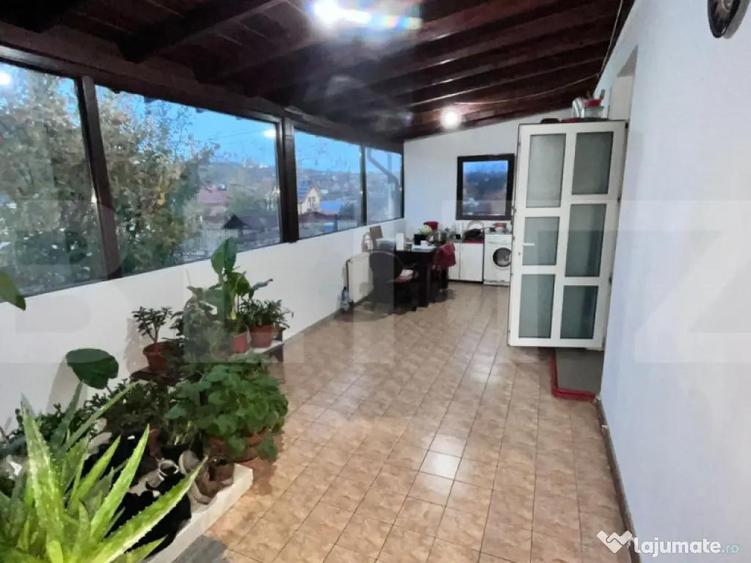Apartament la casa 4 camere - Bucium - 2