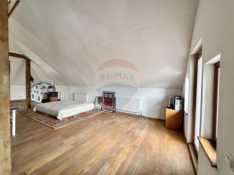 Casa de lemn cu teren generos de 1312 mp de vanzare in Fundulea - 28