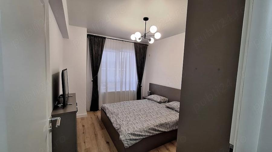 Apartament cu 2 camere decomandat în Trafic Greu