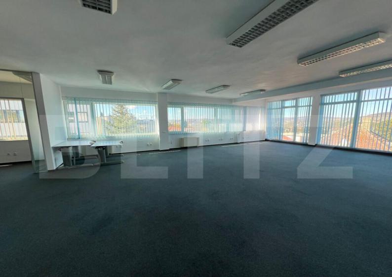 Spa?iu de birou, 140 mp, zona Str. Republicii - 12