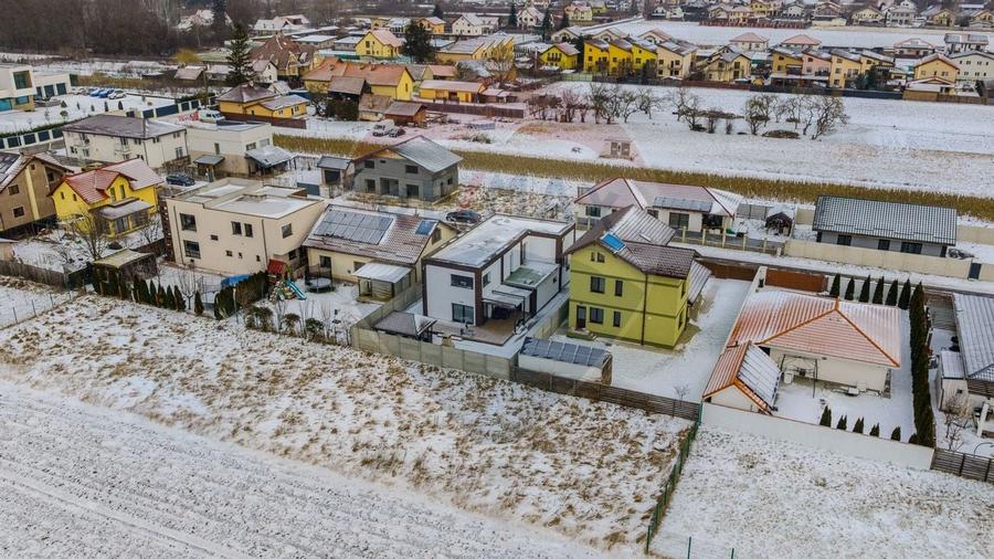 Casă premium în Stupini – finisaje de lux, complet mobilată - 33