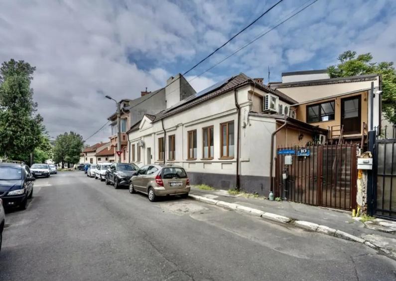 In Cartierul Evreiesc, casa 3 camere pivnita si mansarda - 9