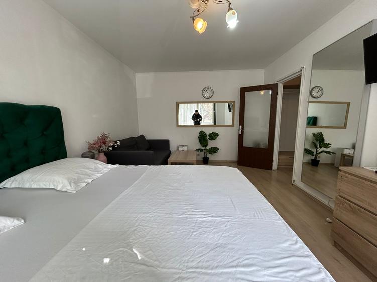 Titan Jean Steriadi 33 Mp Parter Inalt Bloc 1970 Reabilitat 12 Min Metrou - 3