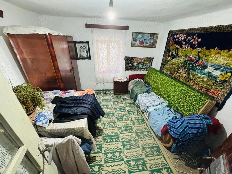 Casa cu teren 630 mp in Gura Vaii Construc?ie solida La 600 m de E70 - 6