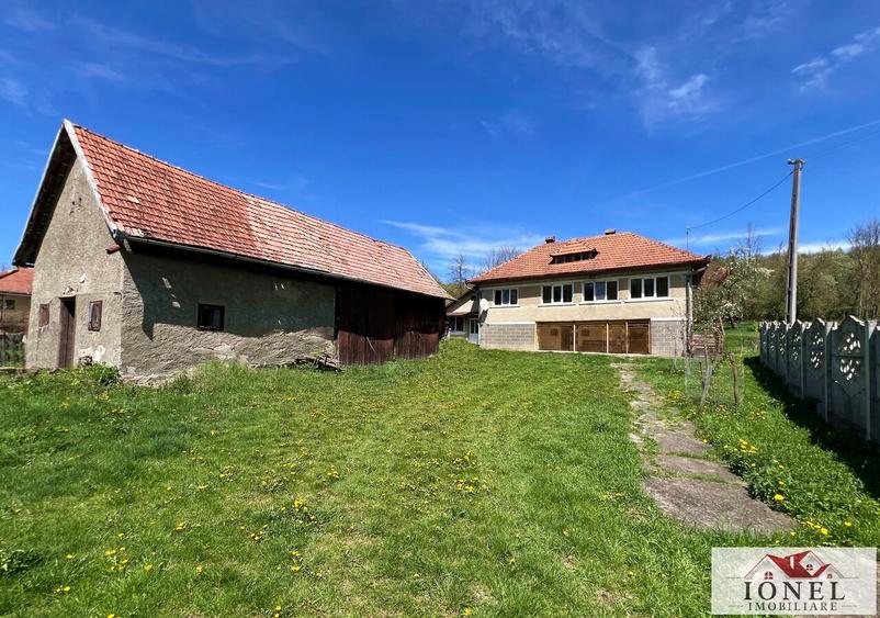 Casa de vanzare in Almasu Mare cu 3992 mp teren - 3