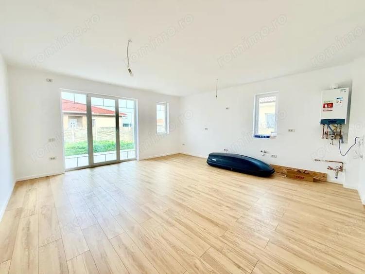 Casă cu 4 camere cu Teren 269 Mp în Remetea Mare