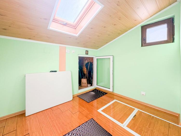 Casă de vânzare 2 camere  Mansarda + Pivnița - Belvedere - 10