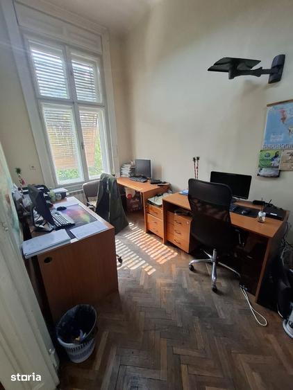Apartament cu 4 camere în Central