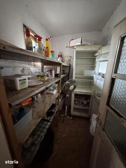 Casa 3 camere cu 3 ari teren , zona 14 Mai - 8