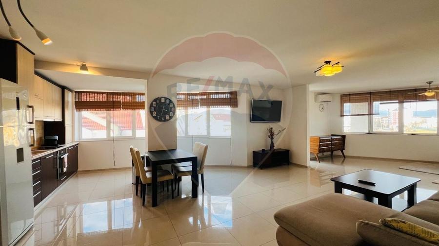 Apartament de lux de închiriat în zonǎ ultracentralǎ - 2