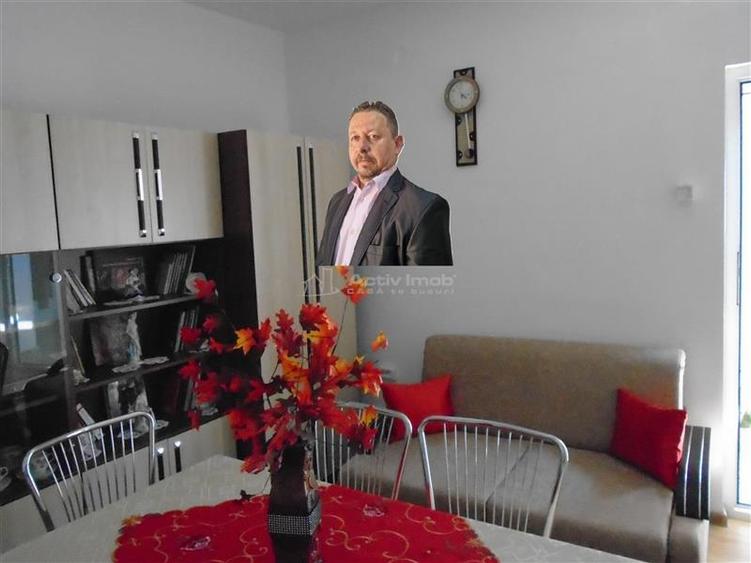 Resita Casa 7 Incaperi Parter,Etaj, Zero investitii - 19