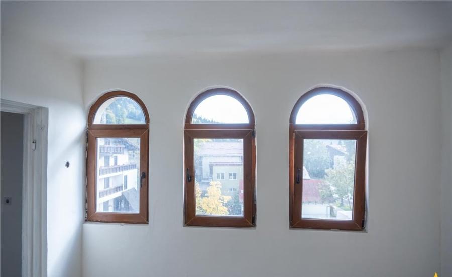 Proprietate mixta -spatiu comercial +rezidenta - 15