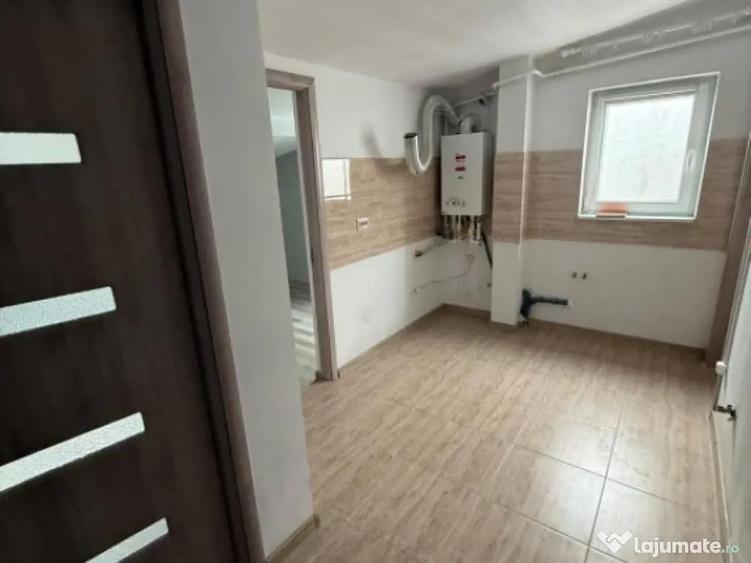 Apartament 4 camere, 100 mp (impartit in 2 ap. decomandate - 1