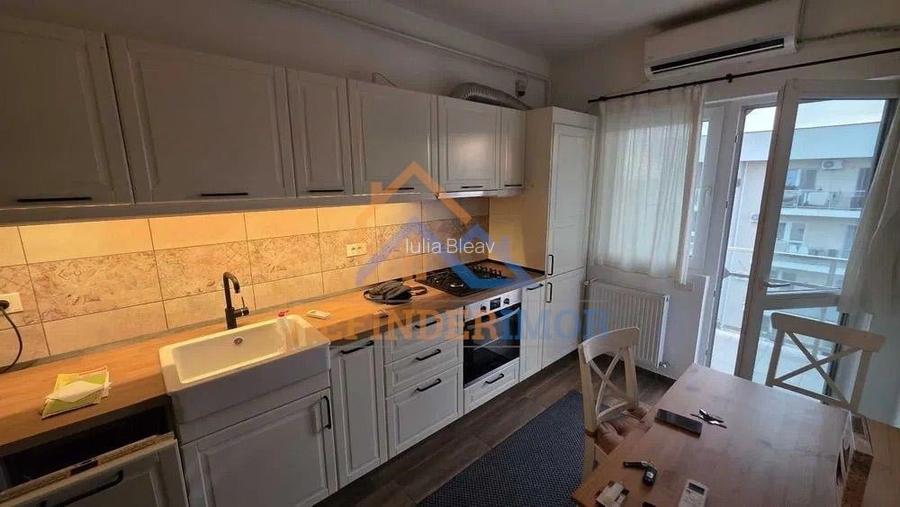 Vanzare apartament 3 camere zona Cartierul Solar