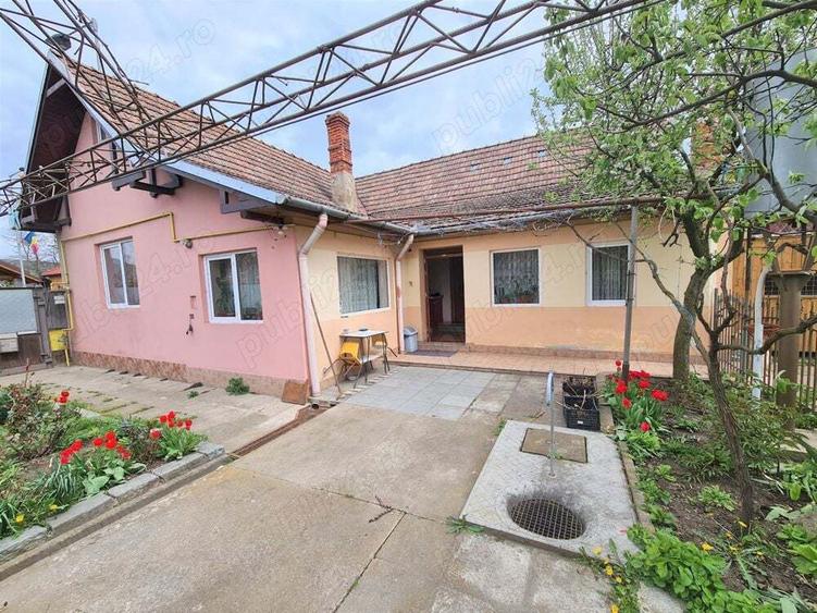 P.F. Vand casa in Floresti - 8