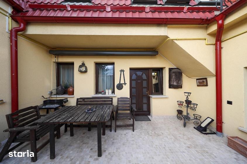 Casă cu 8 camere cu Teren 164 Mp în Bartolomeu