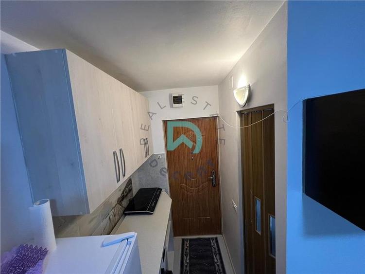 Camera Florilor, Brasov - 13