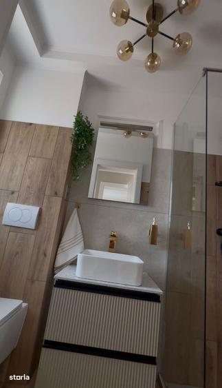 Casa cu garaj / panouri solare complet mobilata/utilata 5 camere/3 bai - 6