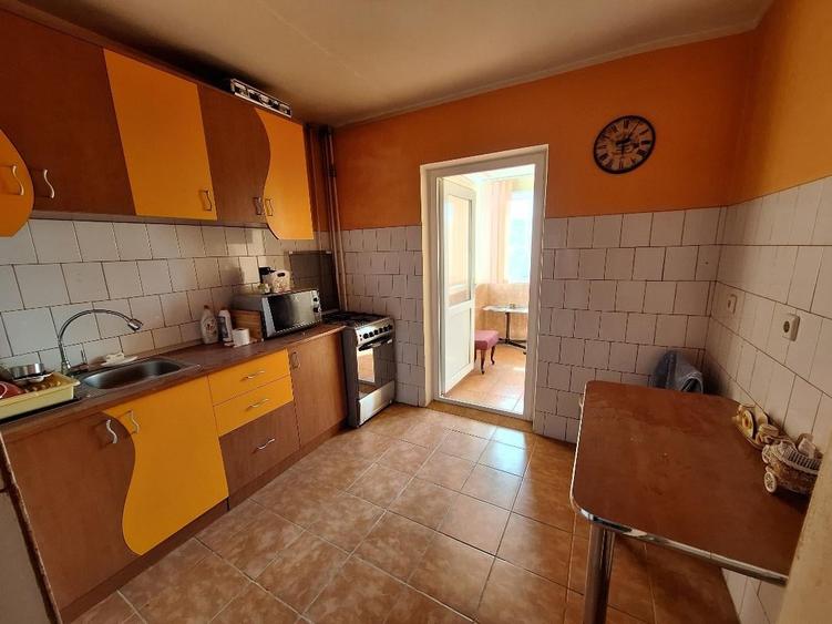 3 Decomandate Piata Centrala Etaj 3 mobilat 69mp 85000E - 4