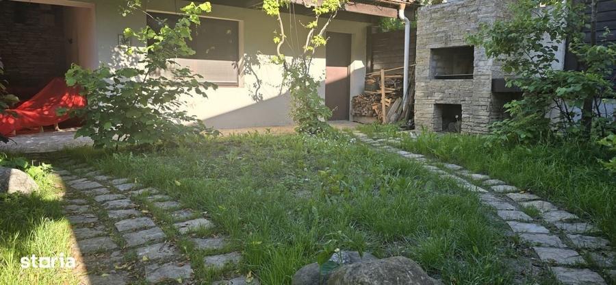 Casă cu 3 camere în Băneasa