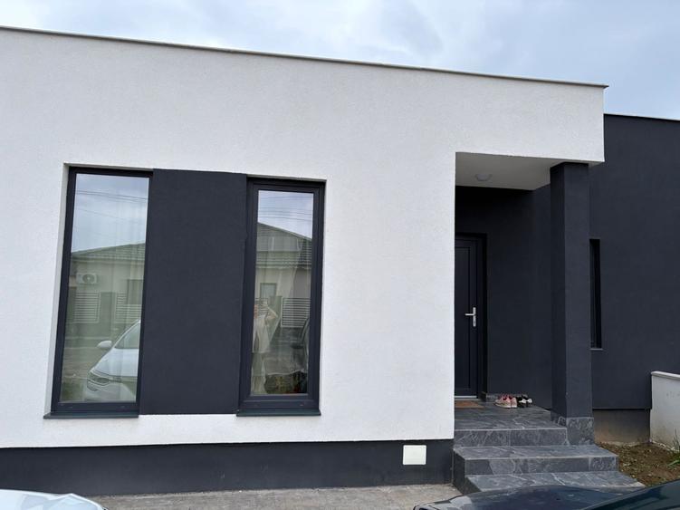 Vand jumatate de duplex in Sag, zona Manastire - 1