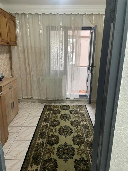 Apartament 2 camere decomandat - zona Dacia - 400 euro/luna  (Cod E2) - 4