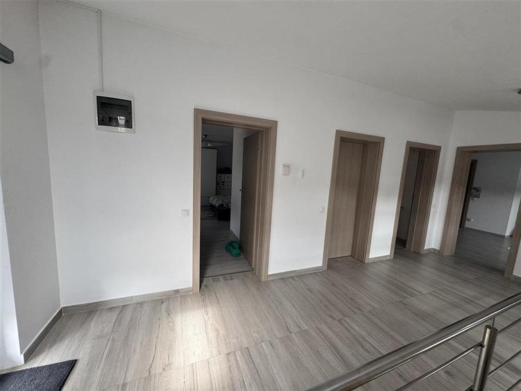 VANZARE VILA GHIDICENI MOBILATA UTILATA GATA DE MUTARE - DORMITOR PARTER - 9