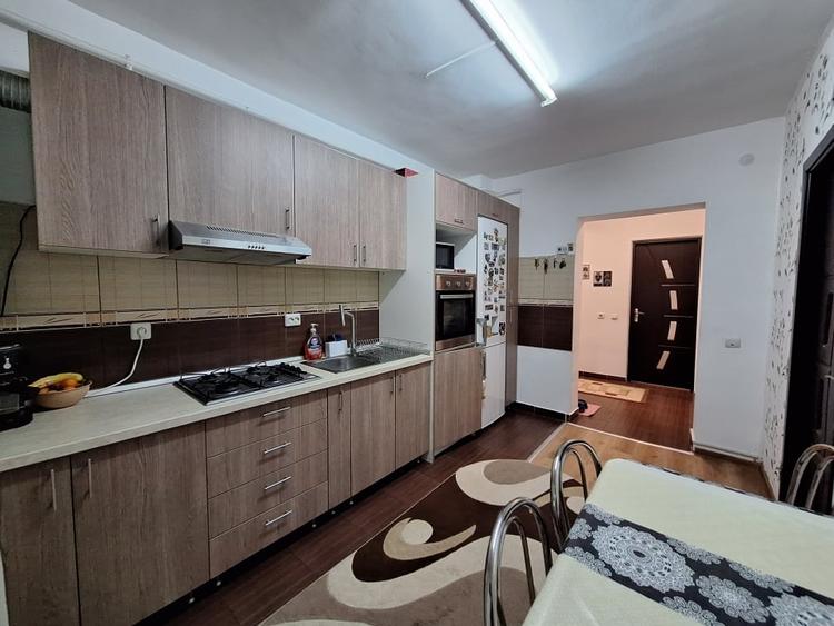 Apartament cu 2 camere, 51 mp, 3 balcoane, zona Eroilor - 6