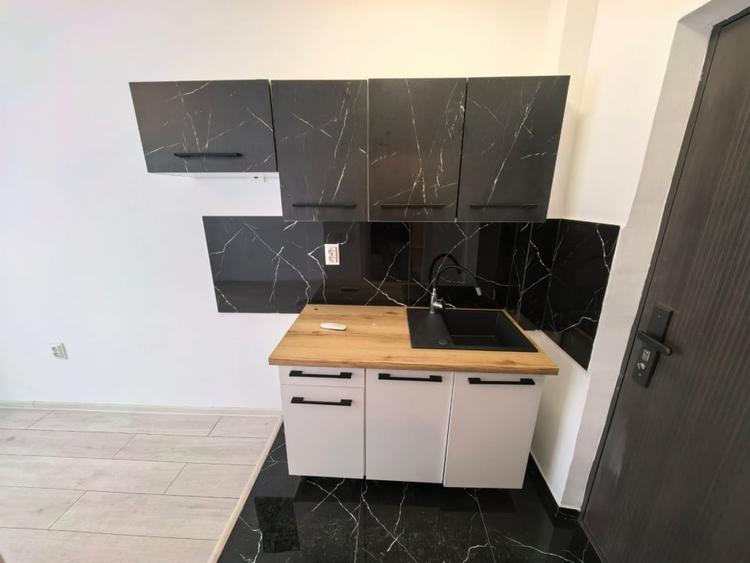 Bularga - Garsoniera 17 mp, etaj 1, renovata complet, bucatarie pe comanda - 6