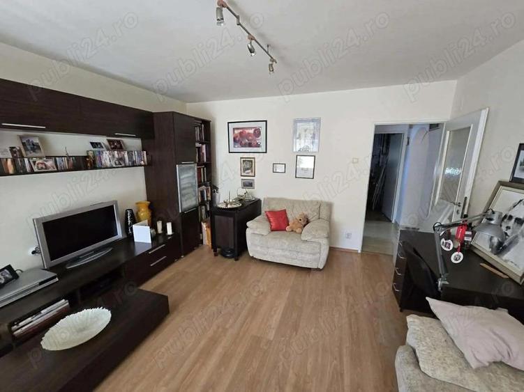 Apartament 2 camere , Micro 17 , decomandat , 63.000 euro neg. - 10