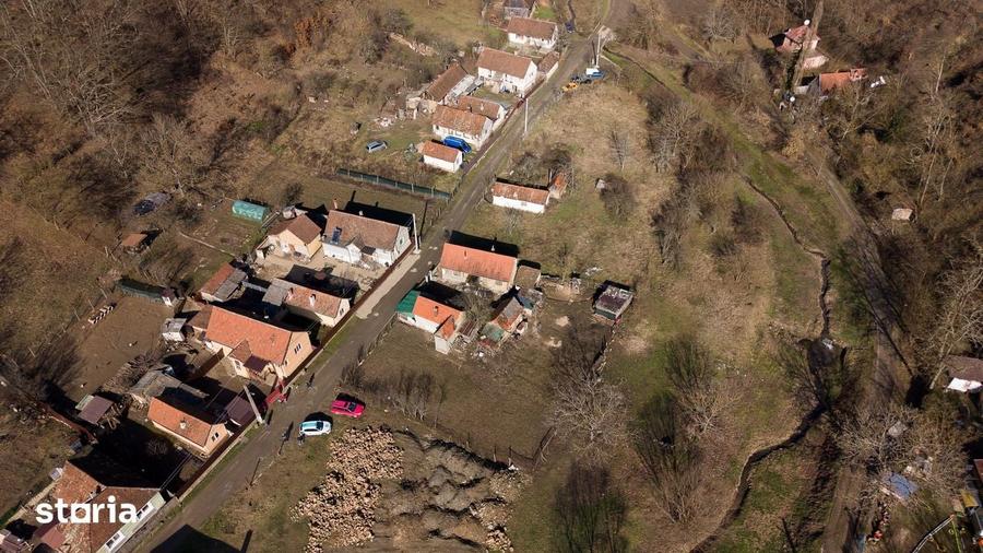 Teren intravilan de 302 mp in localitatea ?oimo? - 17