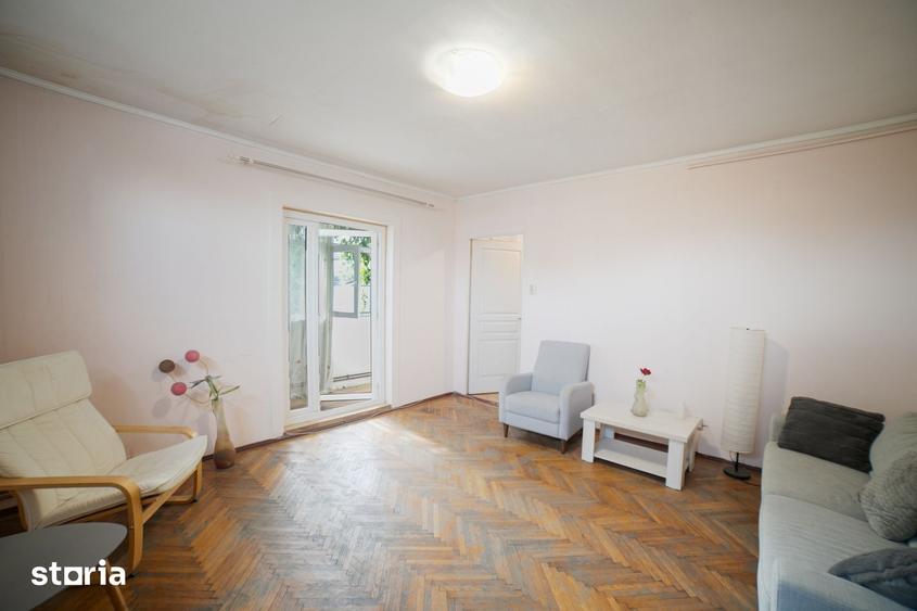 Apartament cu 2 camere semidecomandat în Centrul Civic
