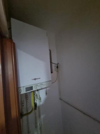 Apartament cu 3 camere decomandat în Poarta 6