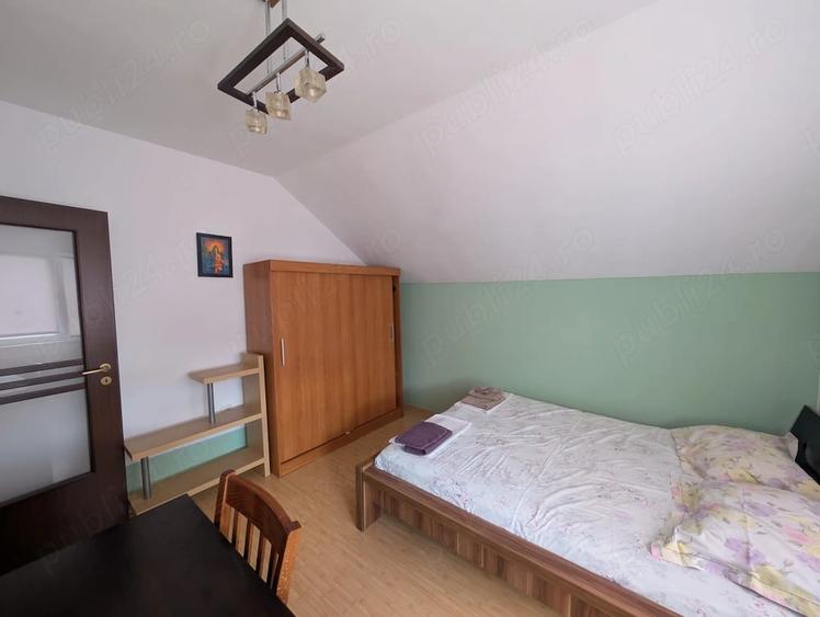 Apartament cu 3 camere decomandat în Zorilor