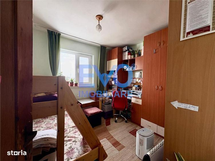 Apartament cu 3 camere în Alexandru cel Bun