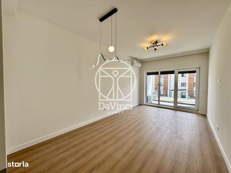 Apartament cu 3 camere decomandat în Cristian