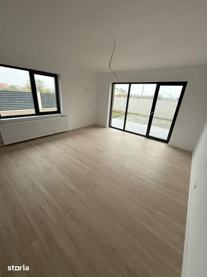 Casă cu 4 camere cu Teren 400 Mp în Ciorogârla