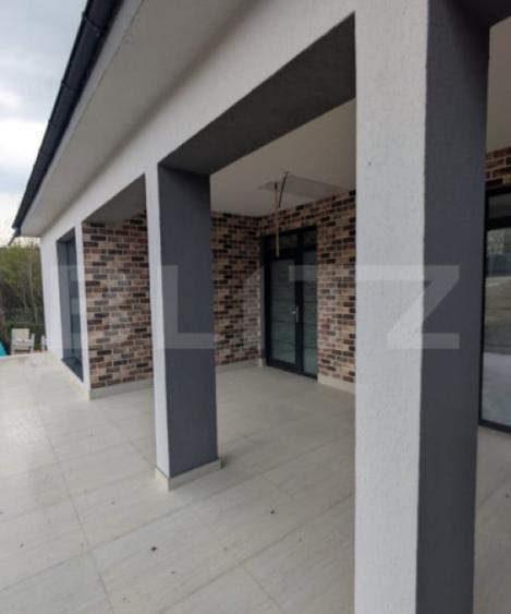 Casă cu 3 camere cu Teren 900 Mp în Răzvad