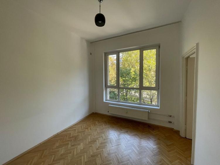 Apartament cu 3 camere decomandat în Universitate